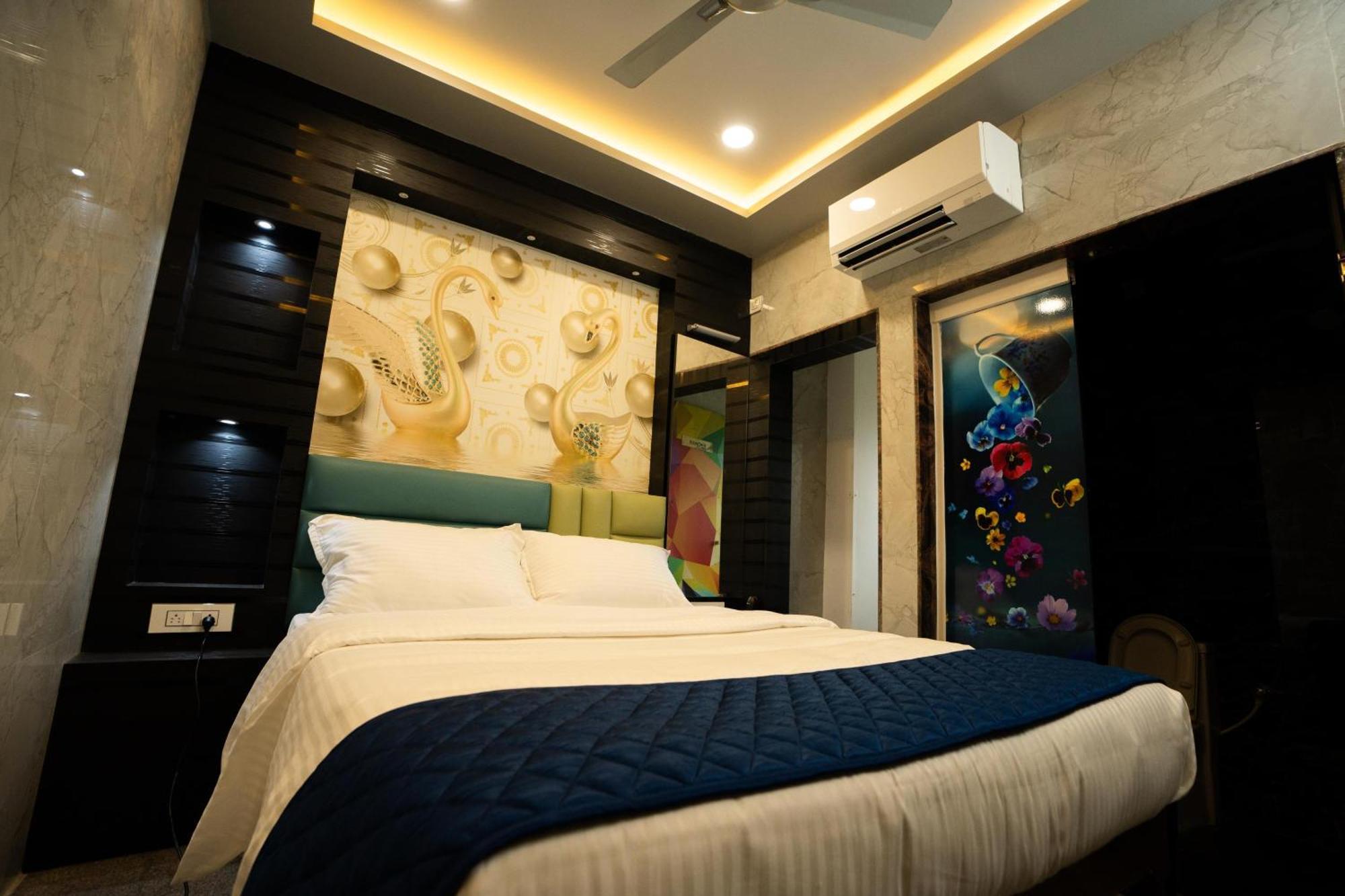 Saravana Shelters Residency